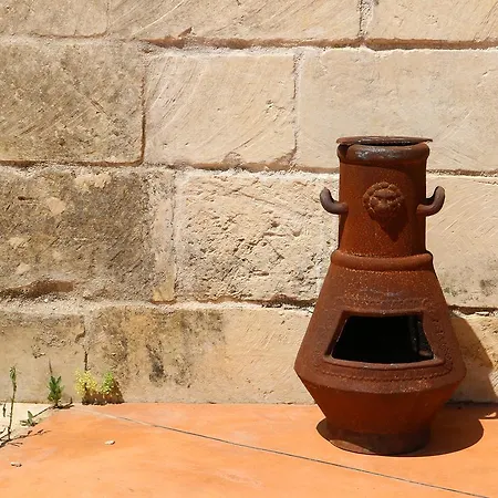 مزرعة للإقامة La Trottoria *