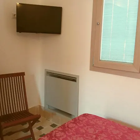 La Trottoria *