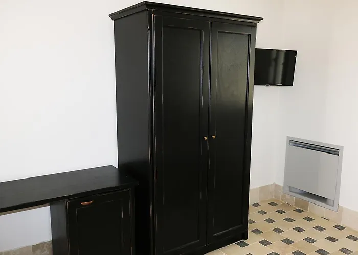 La Trottoria בית חווה *